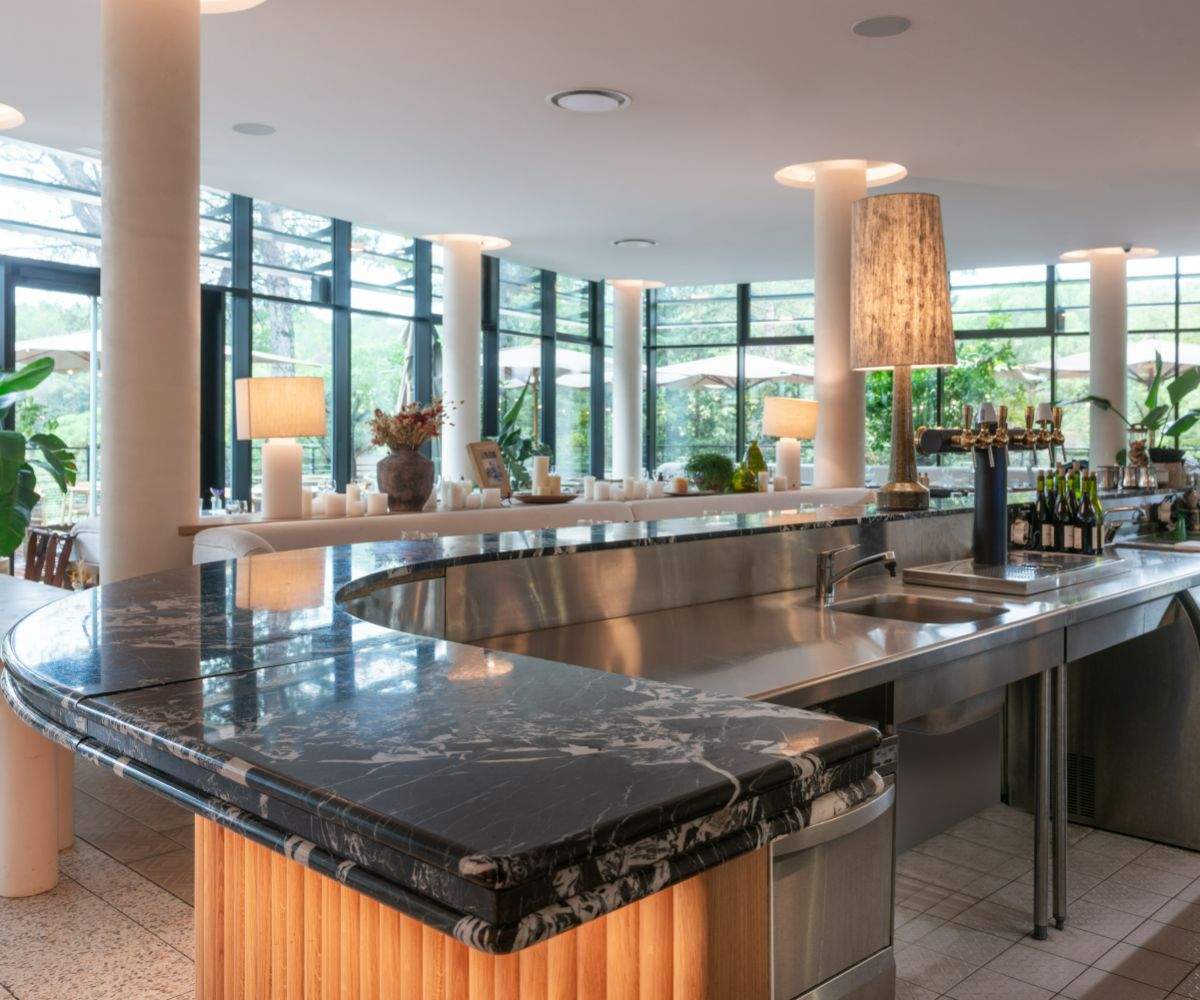 Réalisation de cuisines professionnelles sur mesure CHR et métiers de bouche Côte d'Azur