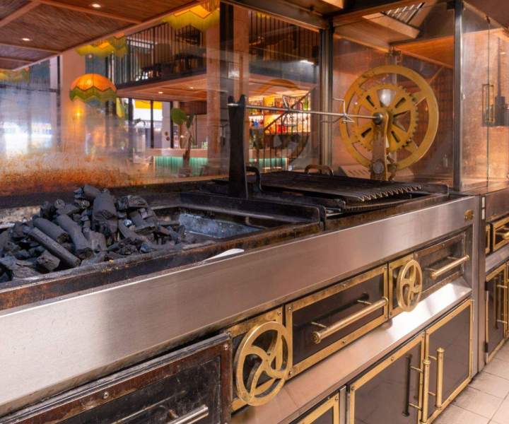 Conception de cuisine sur mesure pour CHR Côte d'Azur