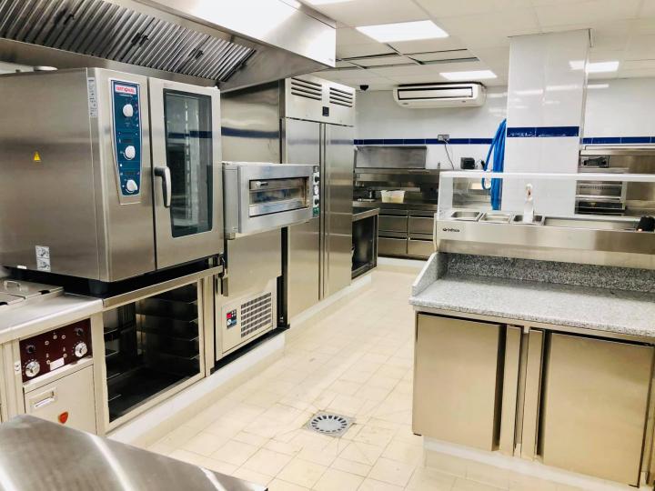 Réalisation de cuisines professionnelles sur mesure CHR et métiers de bouche Côte d'Azur